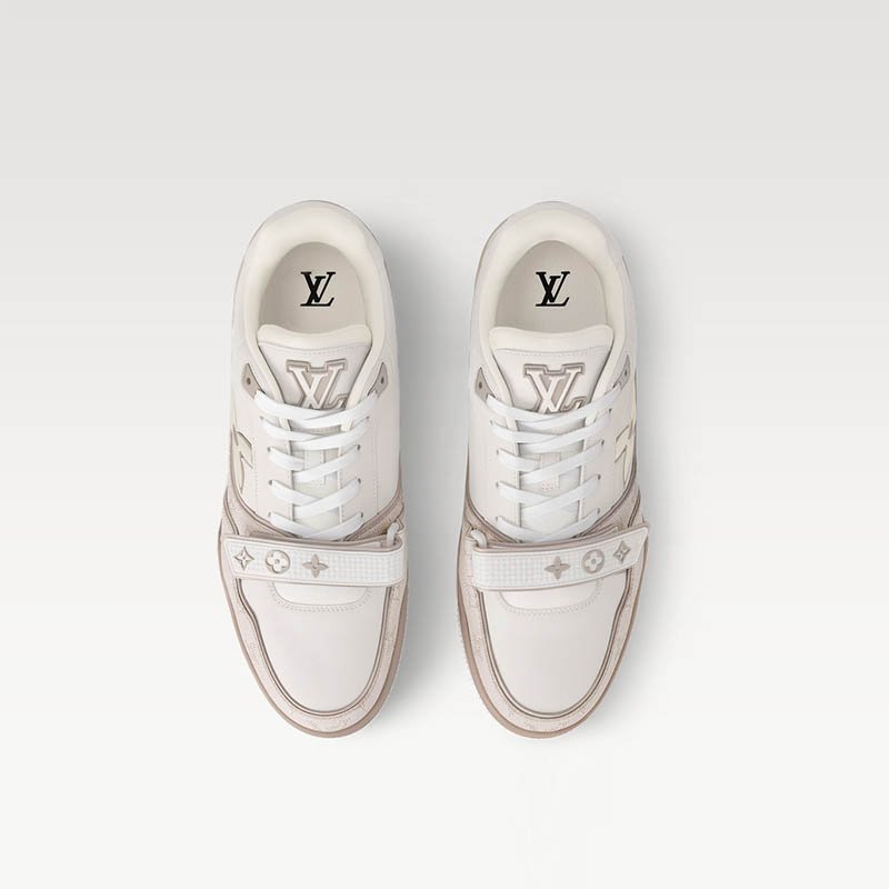 Beige single character calf leather LV Trainer sports shoes