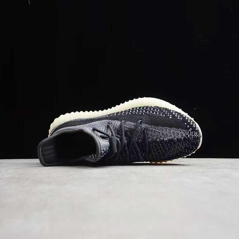 Yeezy Boost 350 v2 Black Angel Pure Black Running