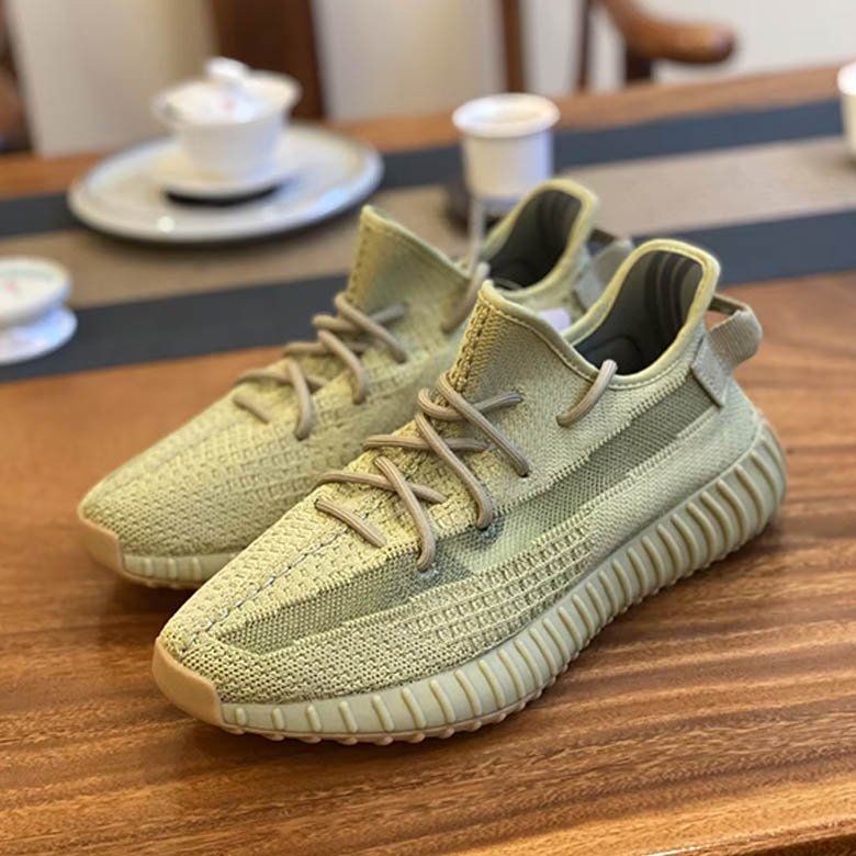 Yeezy Boost 350 V2 Sulfur