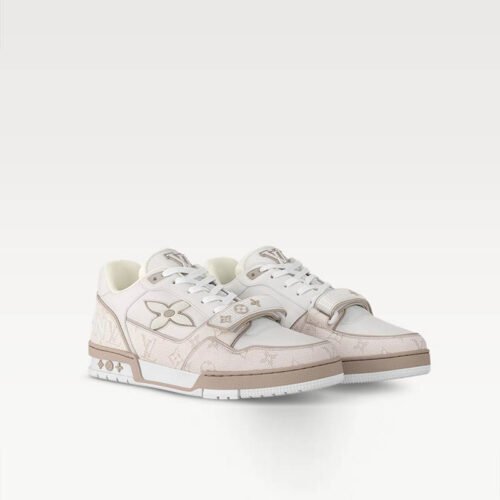 Beige single character calf leather LV Trainer sports shoes