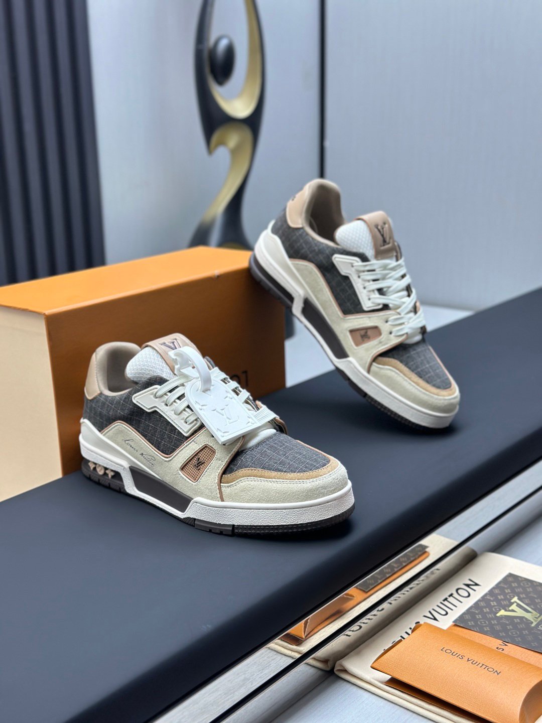 Louis Vuitton 2025 Spring/Summer Men's TRAINER Sneakers 1AHTFH