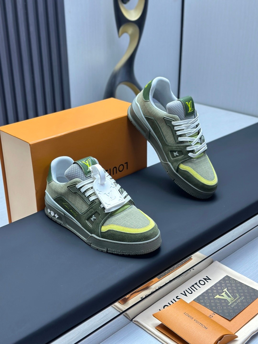 Louis Vuitton 2025 Spring/Summer Men's TRAINER Sneakers 1AHTG7