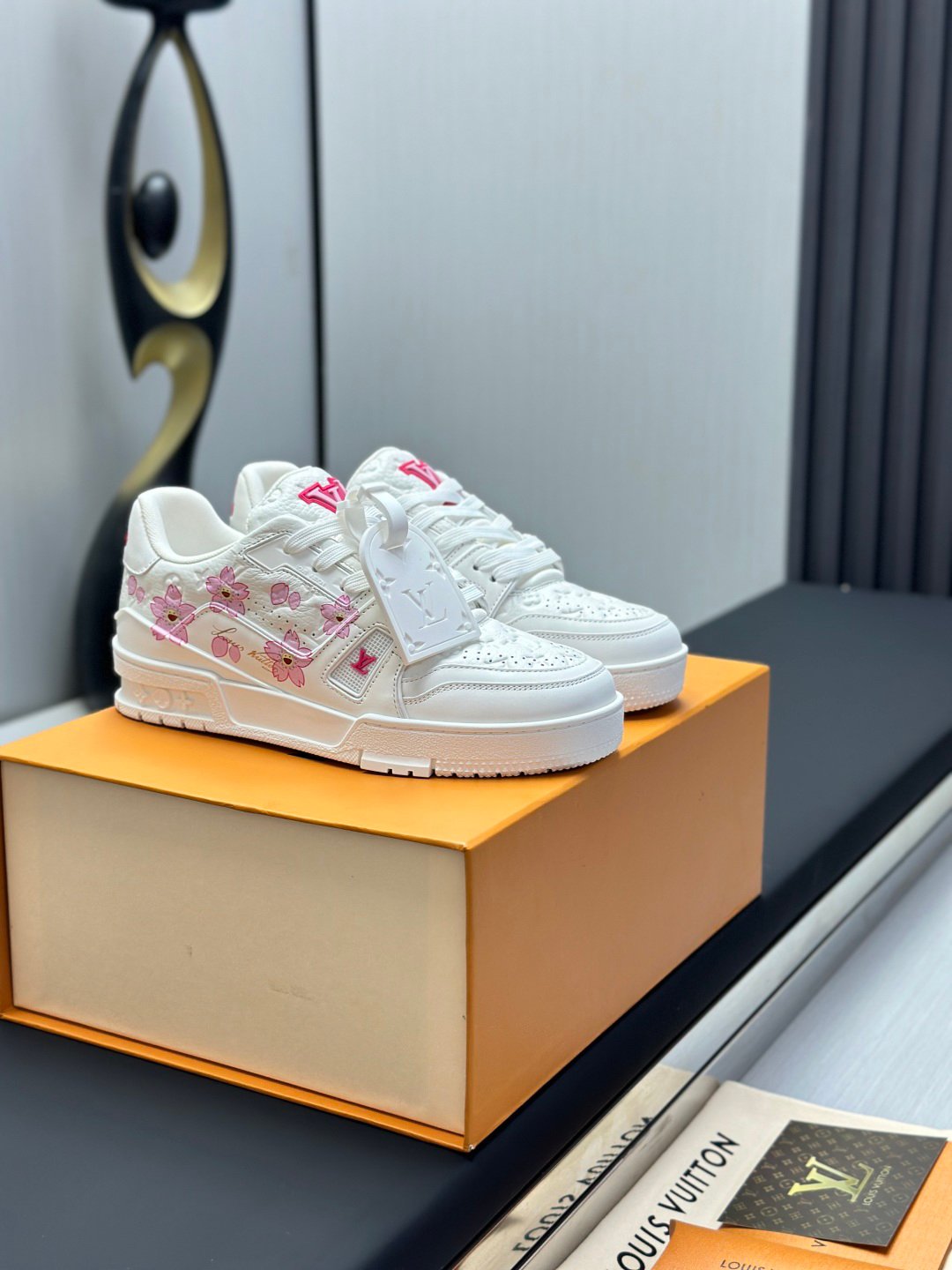Takashi Murakami x LOUIS VUITTON Trainer