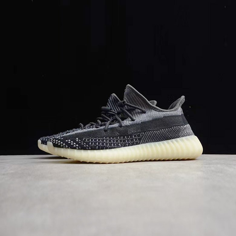 Yeezy Boost 350 v2 Black Angel Pure Black Running