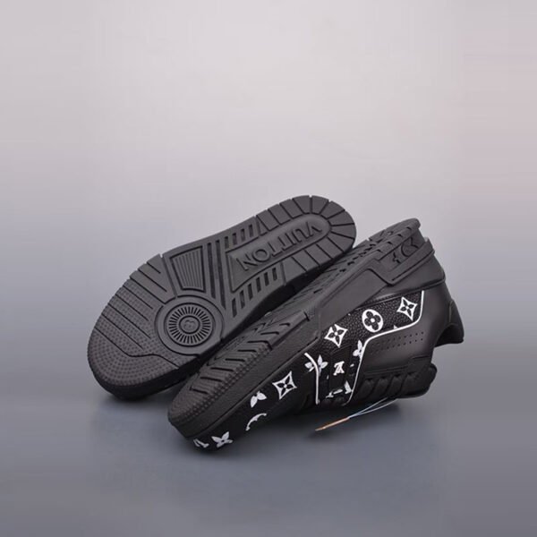 Louis Vuitton 1AHTO6 LV Trainer