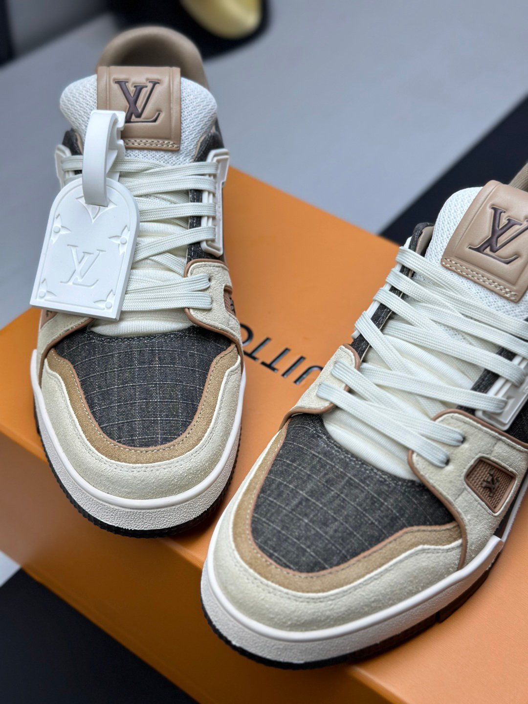 Louis Vuitton 2025 Spring/Summer Men's TRAINER Sneakers 1AHTFH