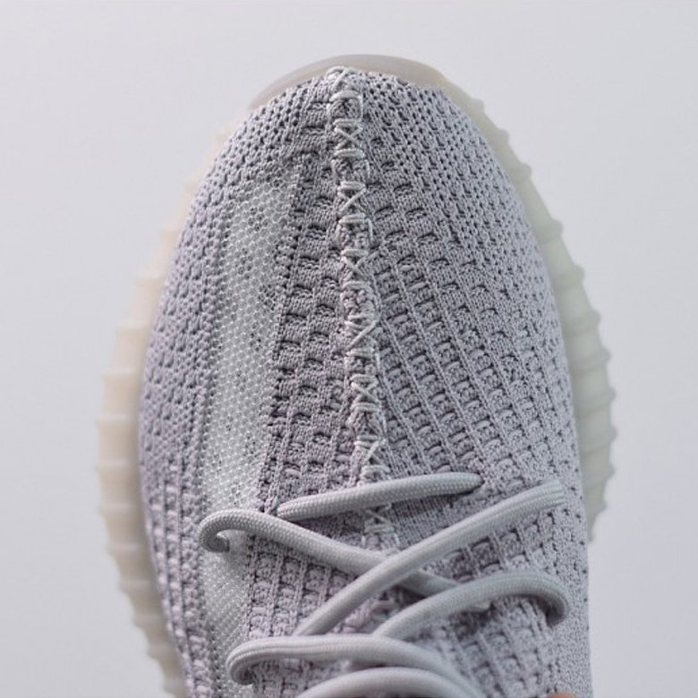 Yeezy 350 V2 Tail Light None Reflective FX9017