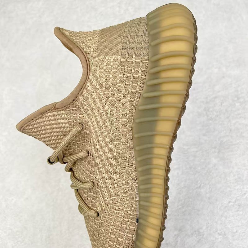 Yeezy Boost 350 V2“ Sand TaupeEliada”