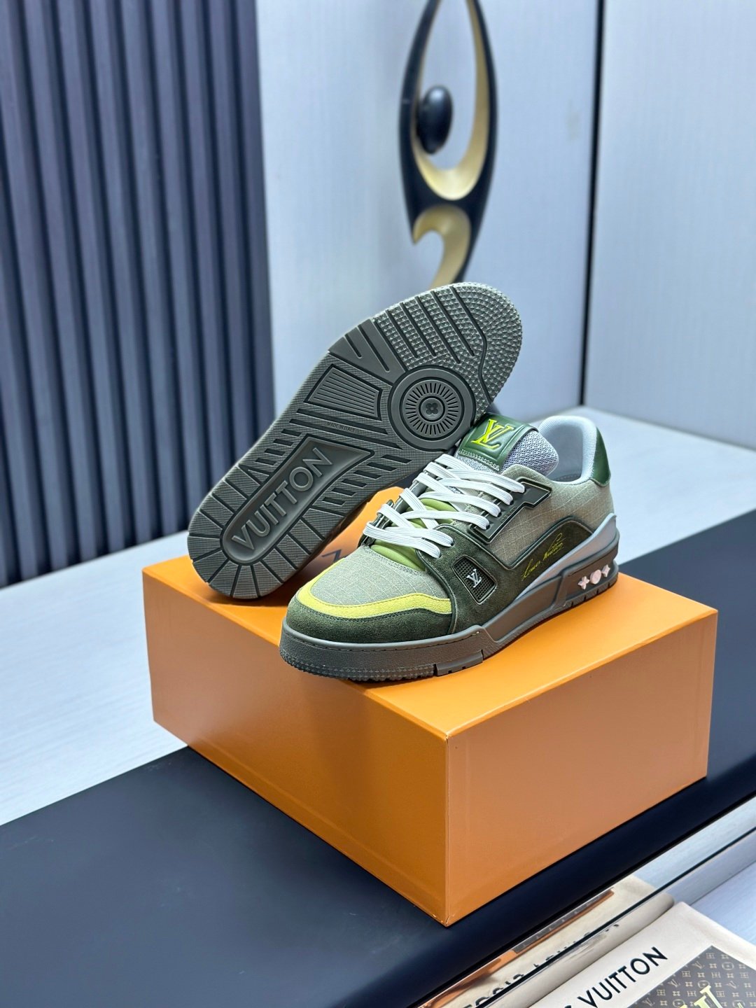 Louis Vuitton 2025 Spring/Summer Men's TRAINER Sneakers 1AHTG7