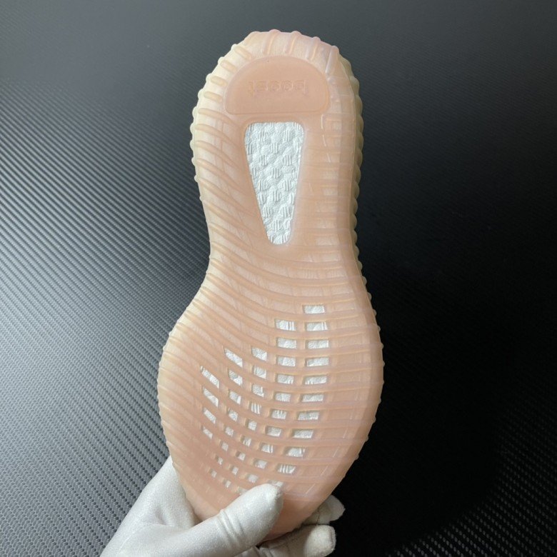 YEEZY BOOST350V2“CLOUDWHITE”