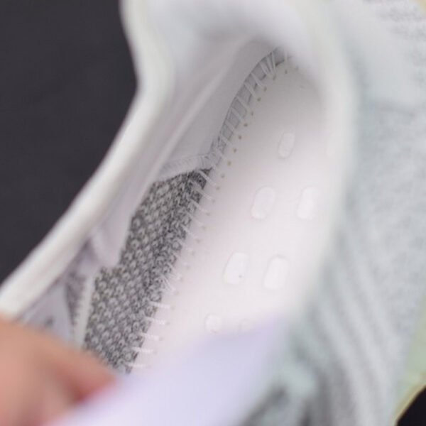 Yeezy 350 V2 Yeshaya None Reflective W02S4