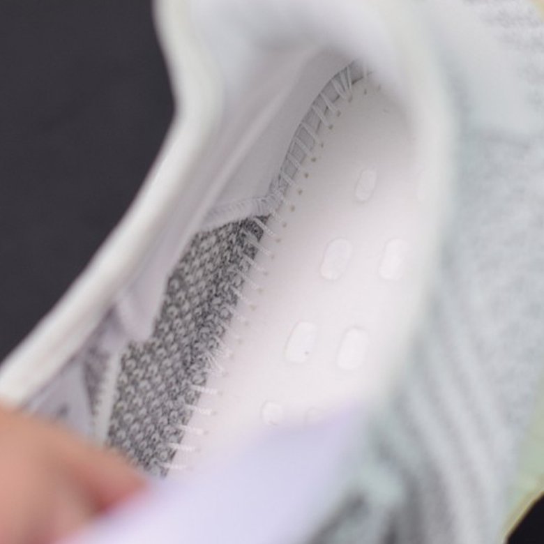 Yeezy 350 V2 Yeshaya None Reflective W02S4