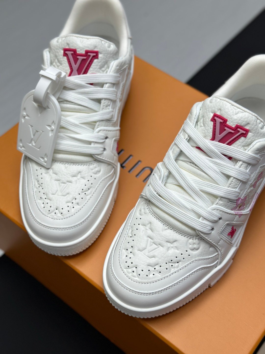Takashi Murakami x LOUIS VUITTON Trainer