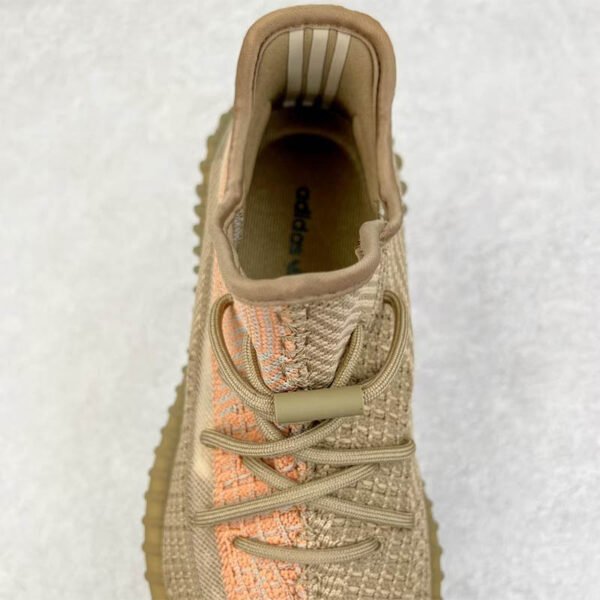 Yeezy Boost 350 V2“ Sand TaupeEliada”
