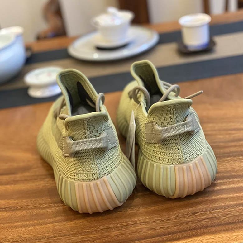 Yeezy Boost 350 V2 Sulfur