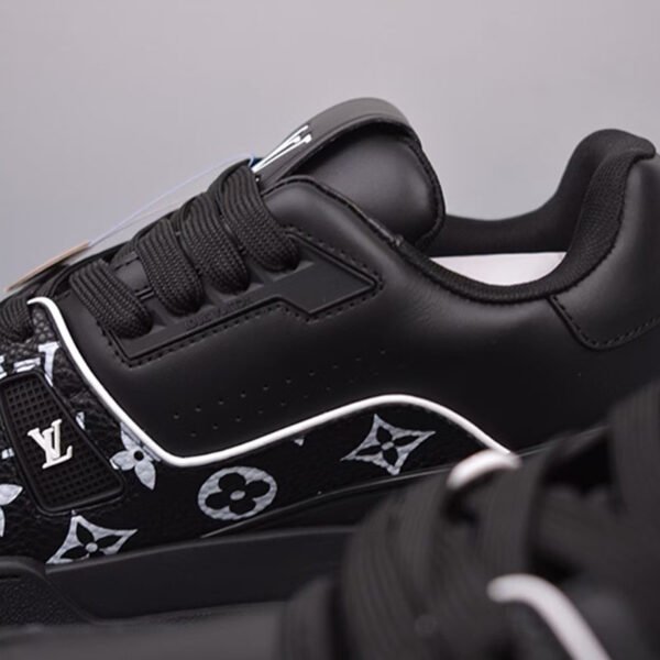 Louis Vuitton 1AHTO6 LV Trainer