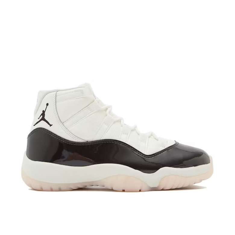 Air Jordan 11 “Neapolitan”（WMNS）