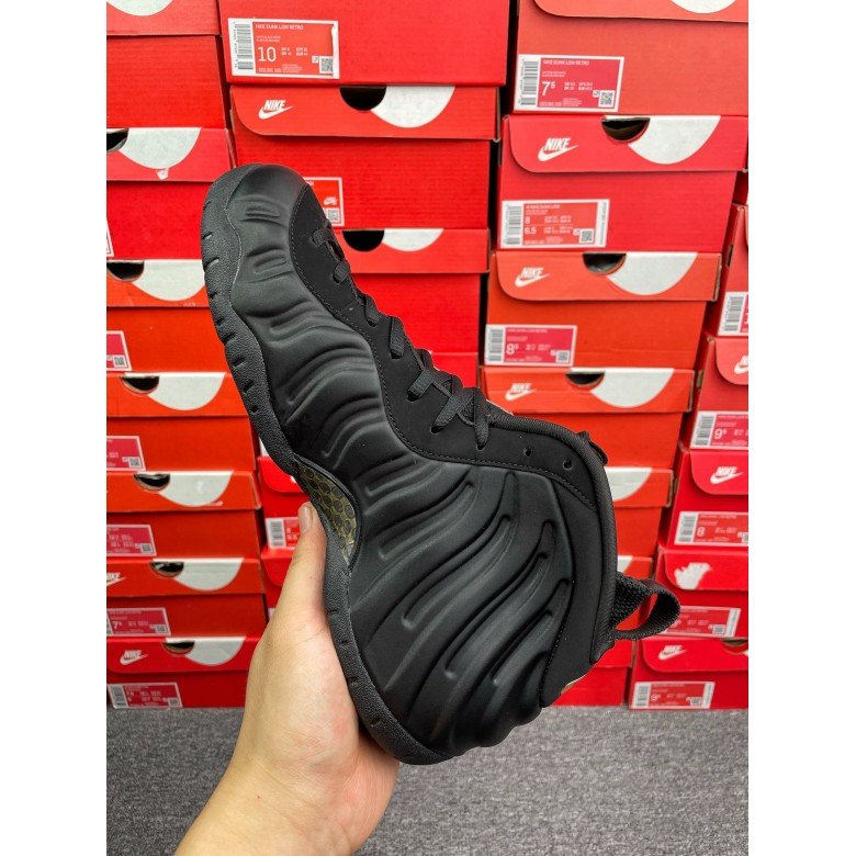 2018 Air Foamposite Pro “Black/Metallic Gold” 624041-800