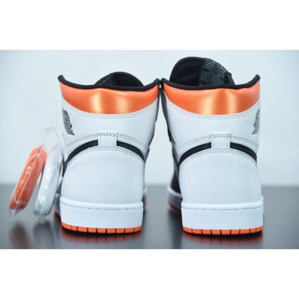Air Jordan 1 Black Toe Shattered Backboard 2021