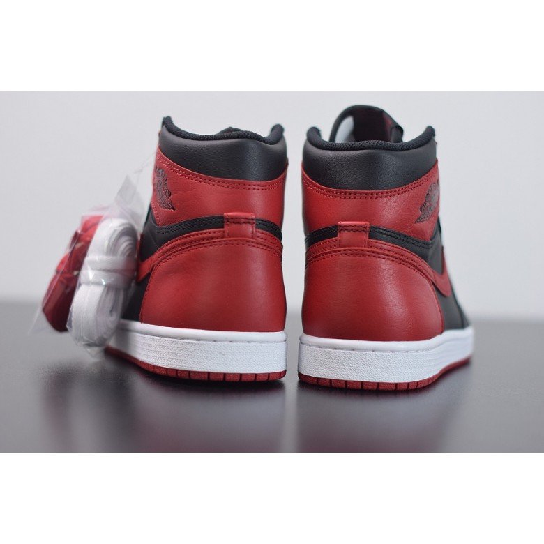 Air Jordan 1 Bred/Banned 2016 555088-001