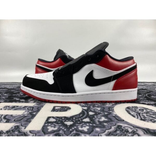 Air Jordan 1 Low OG Black Toe 2023