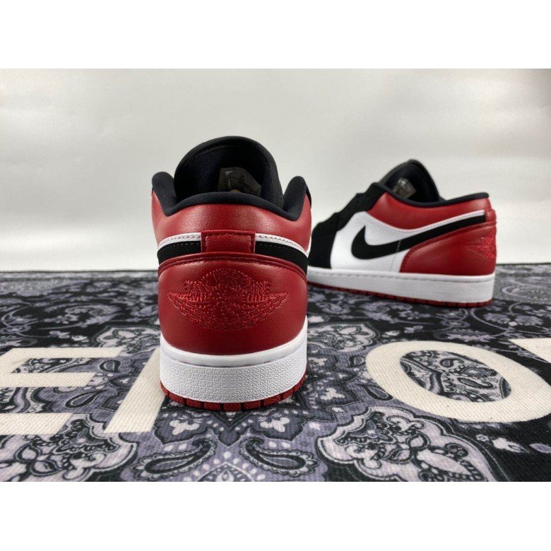 Air Jordan 1 Low OG Black Toe 2023