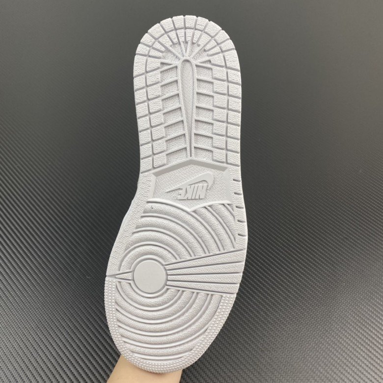 Air Jordan 1 Low OG Neutral Grey