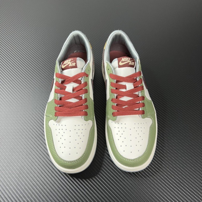 Air Jordan 1 Low OG “Year Of The Dragon ” 2024