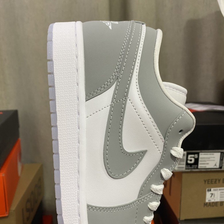 Air Jordan 1 Low White Wolf Grey 2021