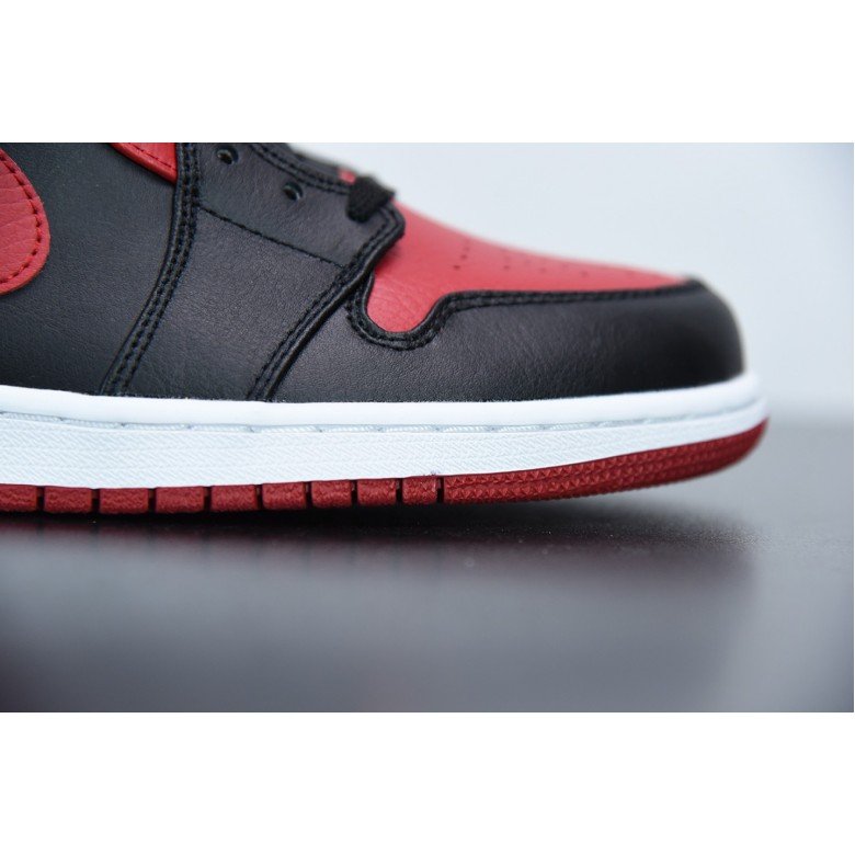 Air Jordan 1 OG Black Toe 2016