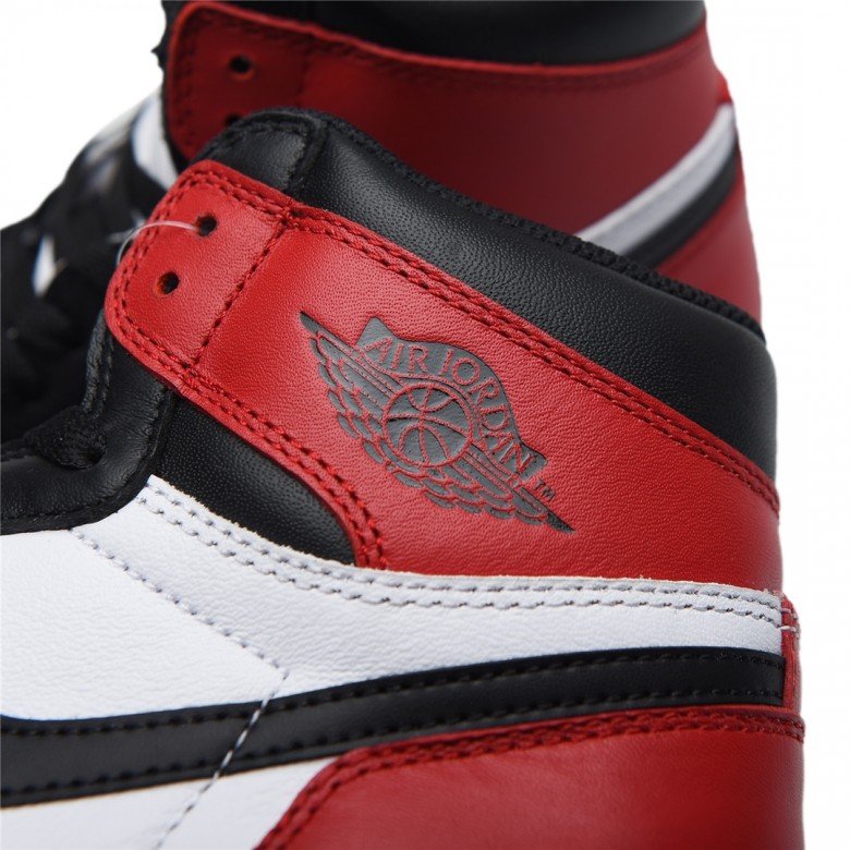 Air Jordan 1 Retro Black Toe 2013 (GS)