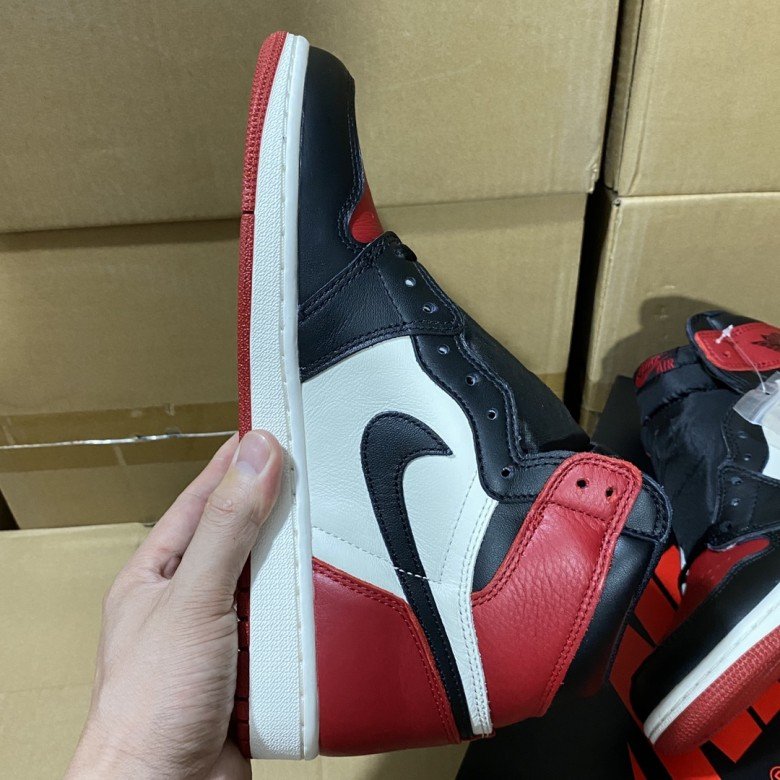 Air Jordan 1 Retro High Bred Toe (GS)