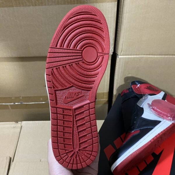 Air Jordan 1 Retro High Bred Toe (GS)