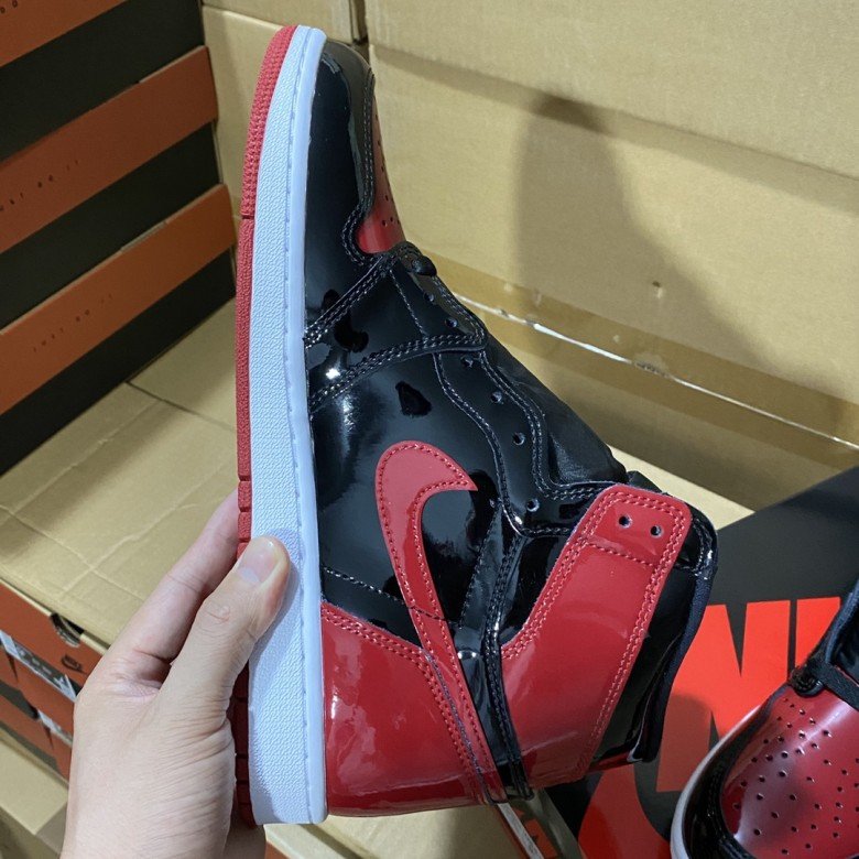 Air Jordan 1 Retro High OG GS Patent Bred