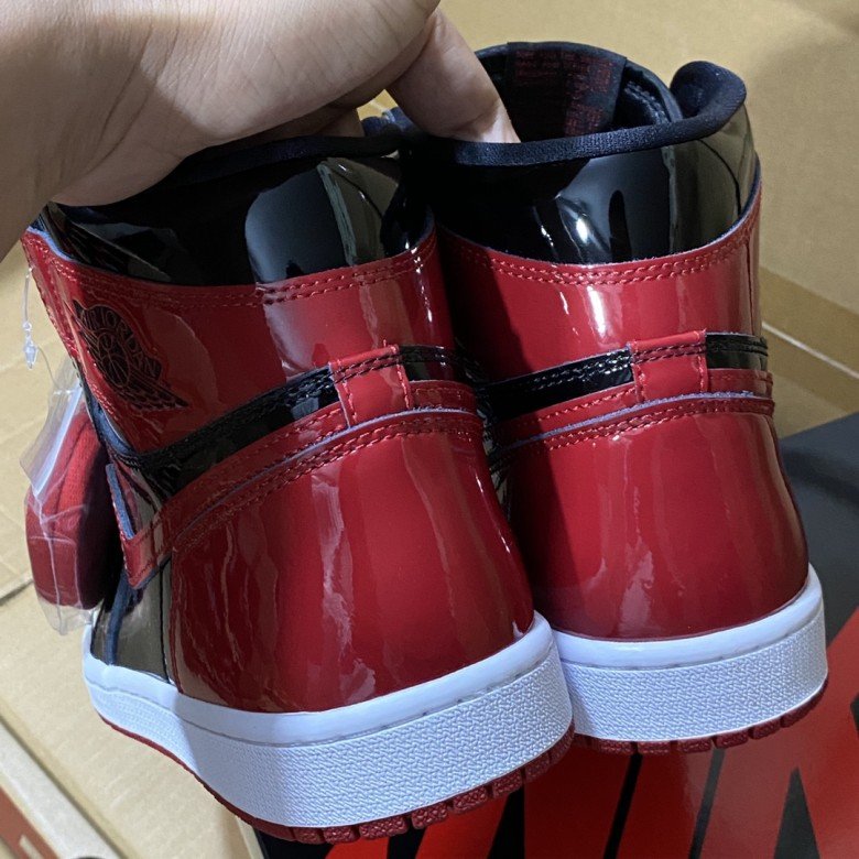 Air Jordan 1 Retro High OG GS Patent Bred