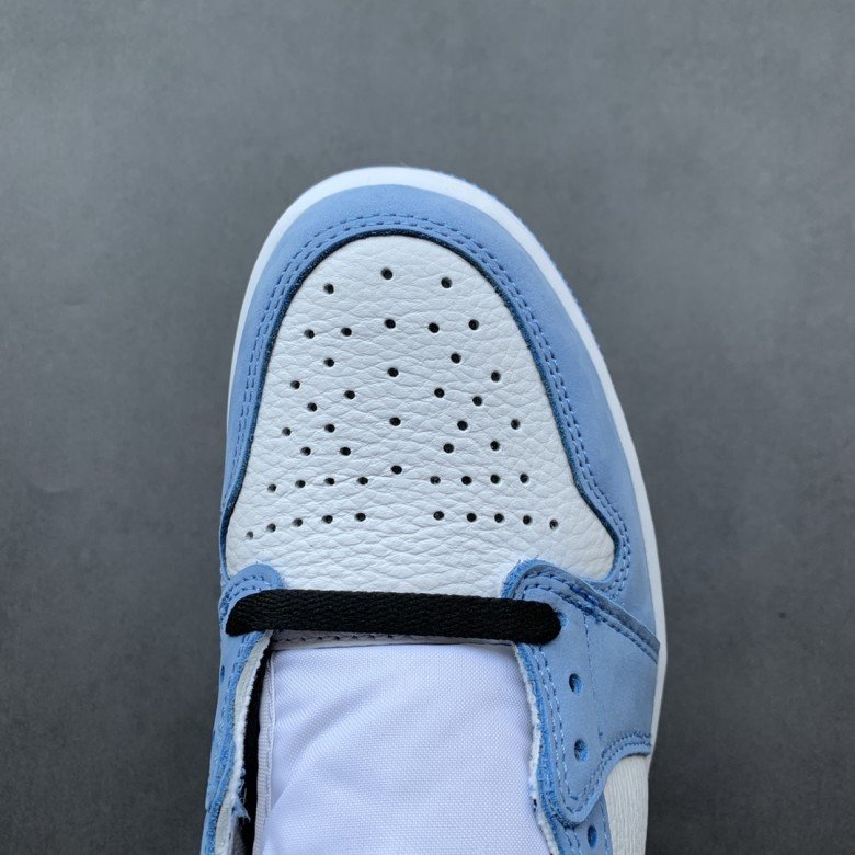Air Jordan 1 Retro High OG GS University Blue