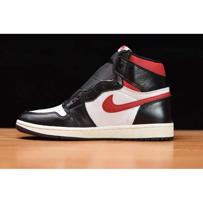 Air Jordan 1 Retro High OG Gym Red 555088-061