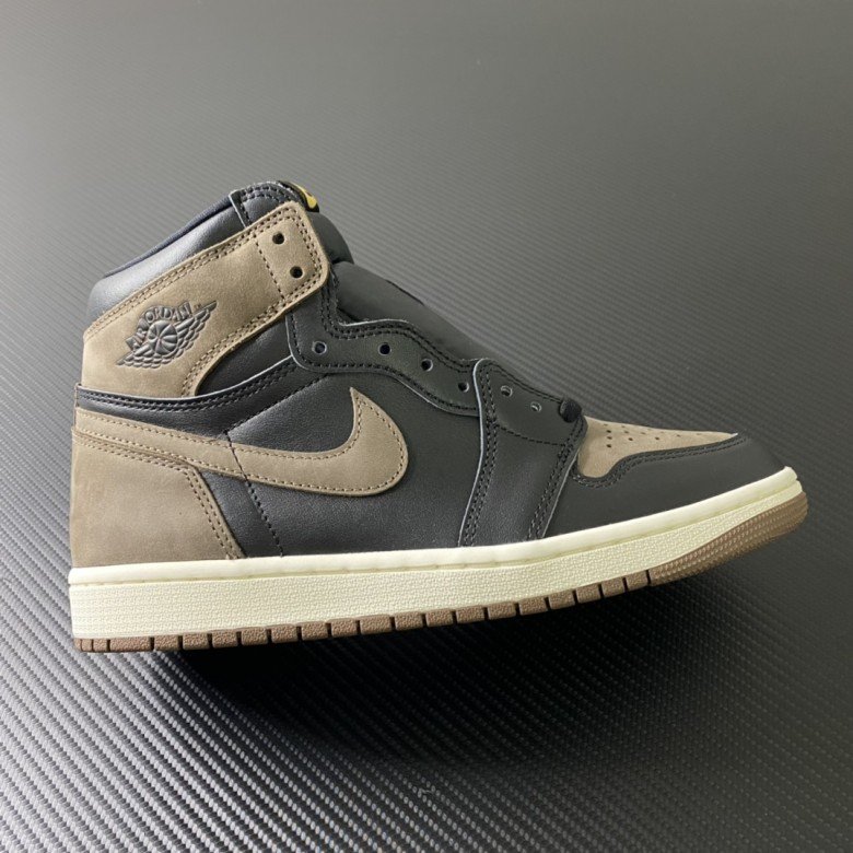 Air Jordan 1 Retro High OG Palomino