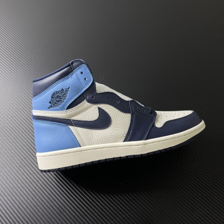 Air Jordan 1 Retro Obsidian