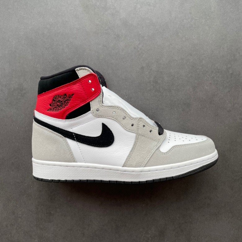 Air Jordan 1 Retro Smoke Grey