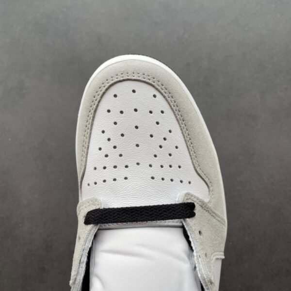 Air Jordan 1 Retro Smoke Grey