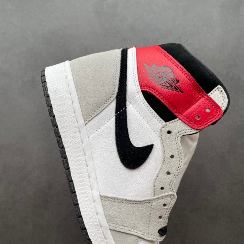 Air Jordan 1 Retro Smoke Grey