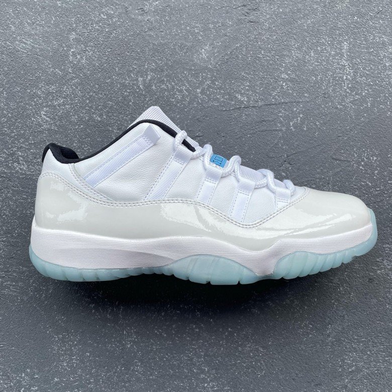 Air Jordan 11 Low “Legend Blue” 580521-139