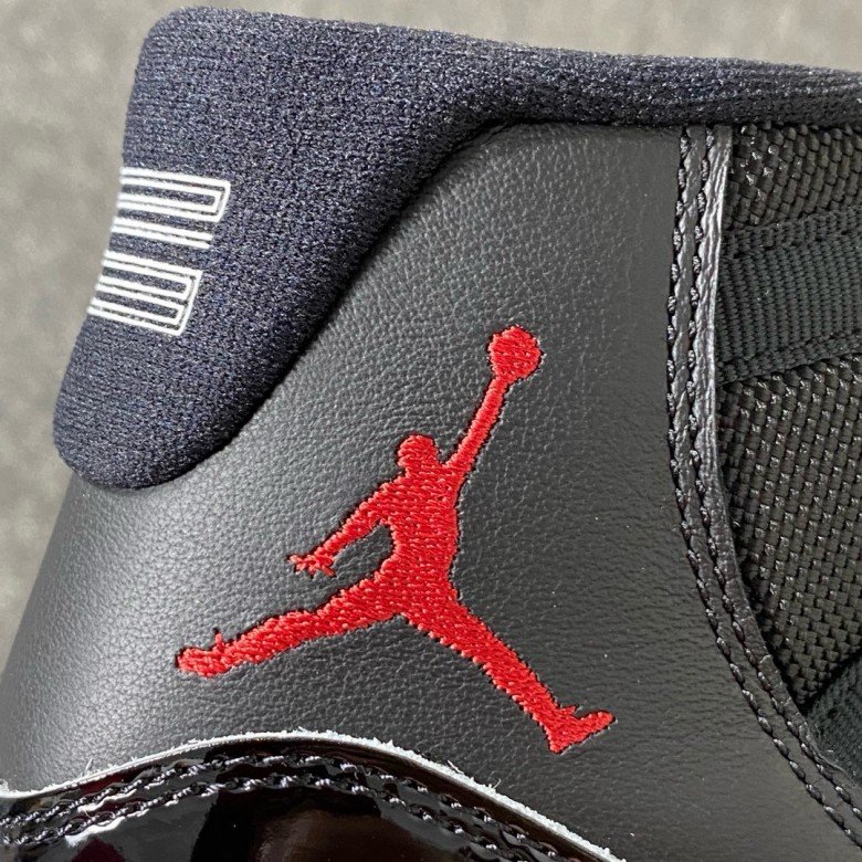 Air Jordan 11 Retro Bred 2019
