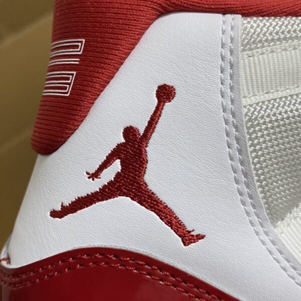 Air Jordan 11 Retro Cherry 2022