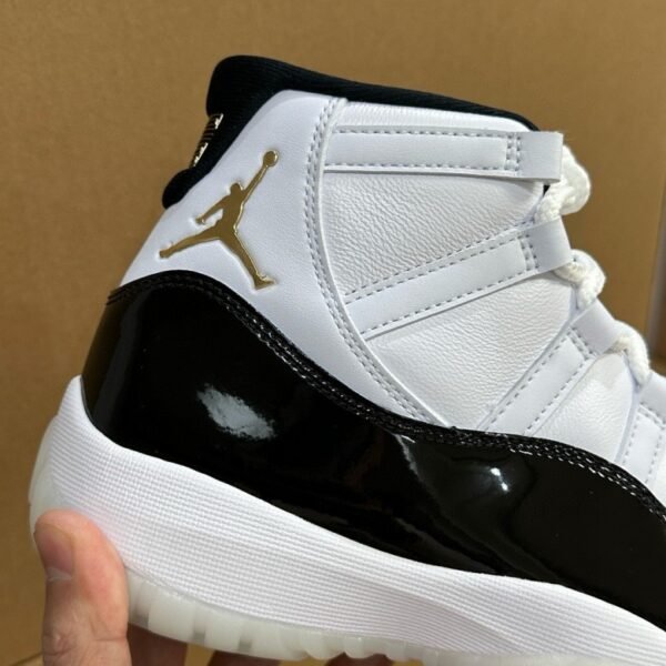Air Jordan 11 Retro Concord 2018
