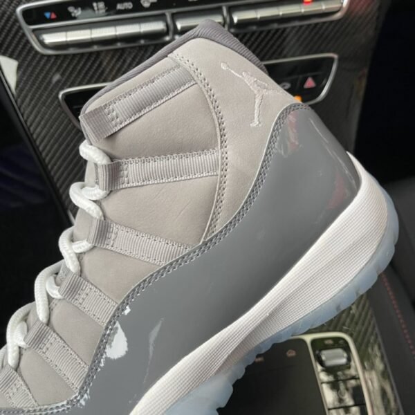 Air Jordan 11 Retro Cool Grey 2021