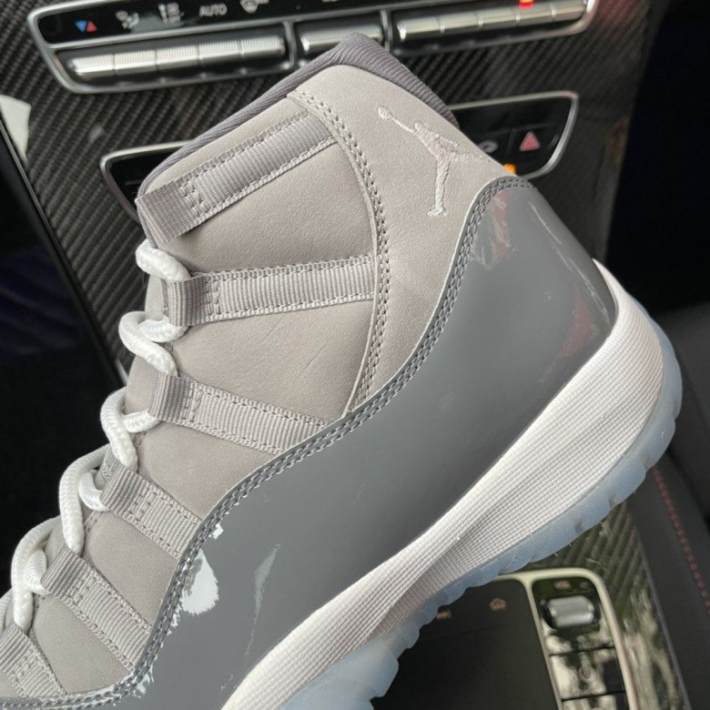 Air Jordan 11 Retro Cool Grey 2021