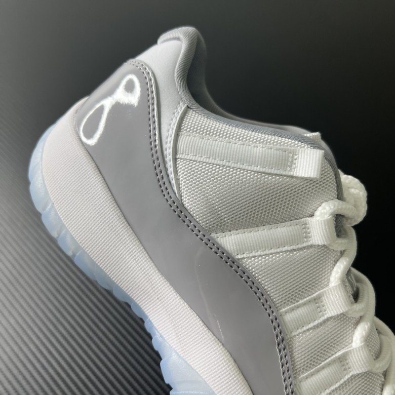 Air Jordan 11 Retro Low Cement Grey 2023