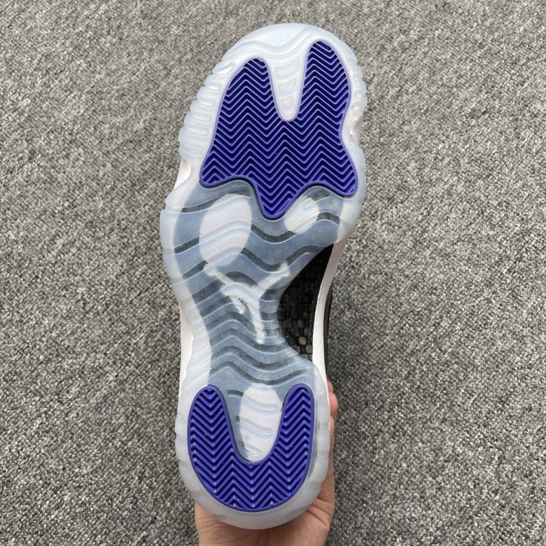 Air Jordan 11 Retro Low Concord